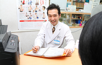 西沢薬局 カウンセリング風景